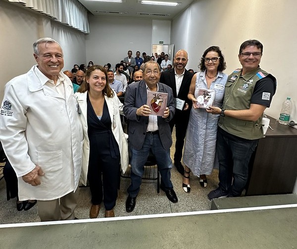 Saúde homenageia pioneiros da cardiologia  