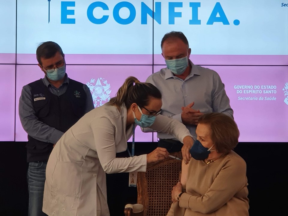 Governo antecipa vacinação de idosos acima de 90 anos no Espírito Santo