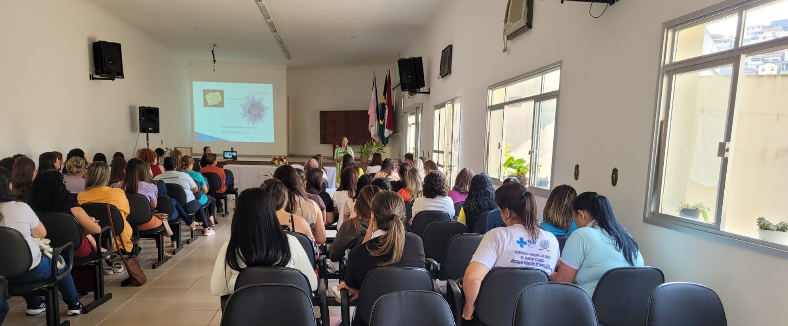Adalzira Pagani realizando as capacitações em alguns municípios (5)