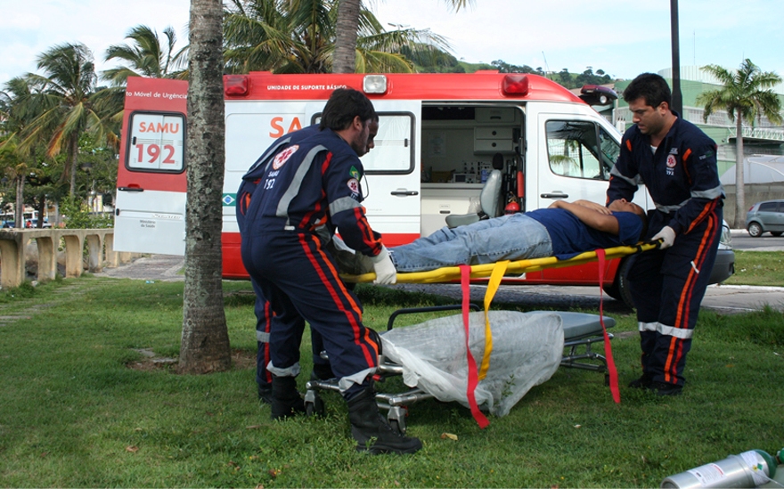 Ambulância atendimento