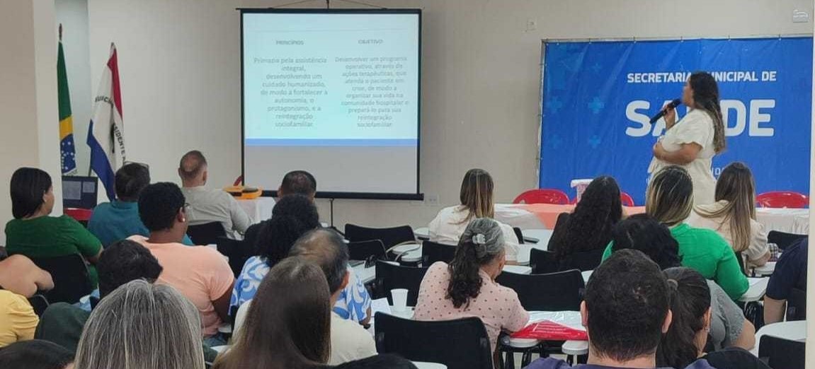 Enfermeira do ICEPi apresenta palestra no I Fórum de Direitos Humanos e Saúde Mental