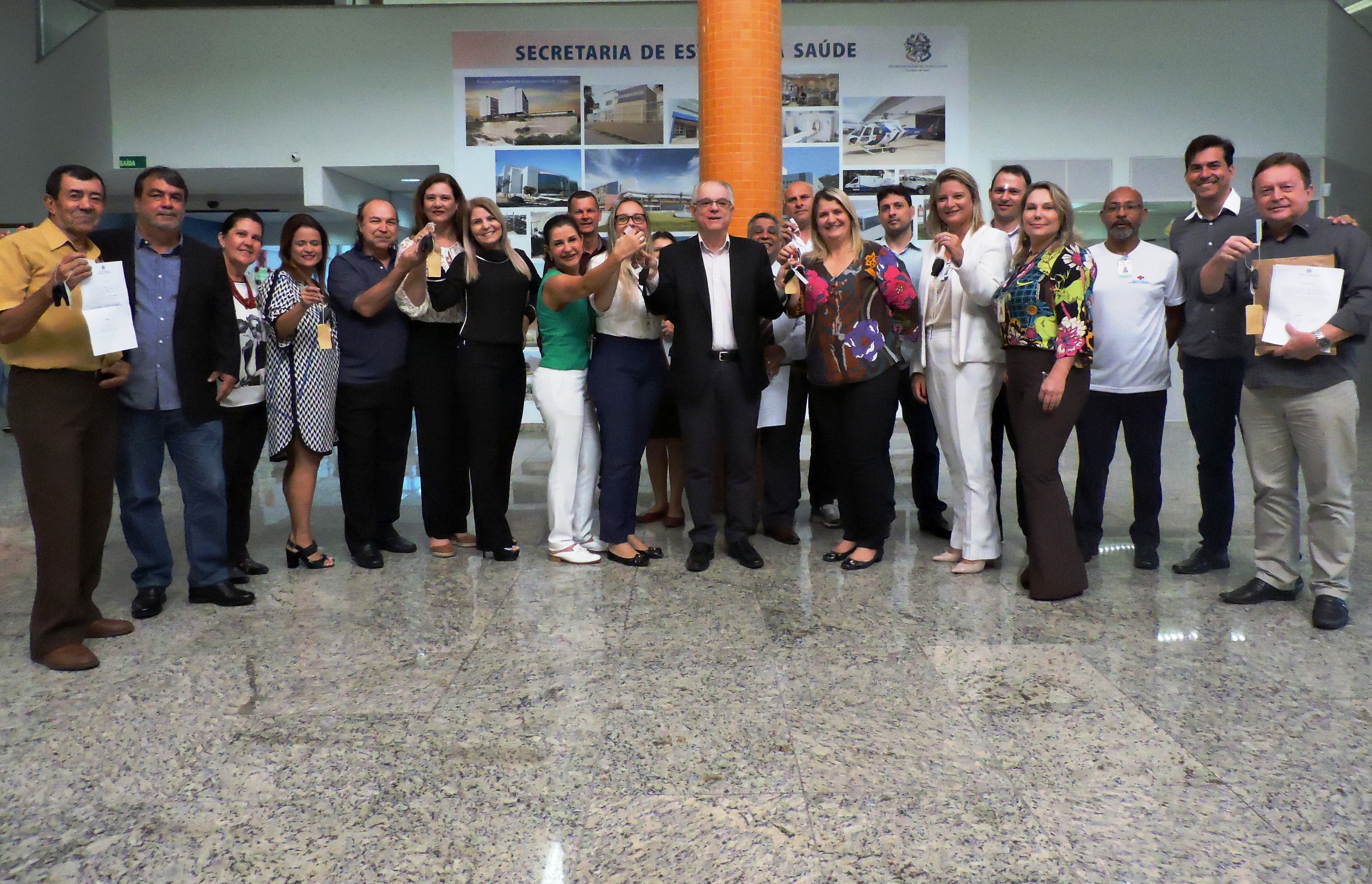 Entrega de Ambulancias para Hospitais Estaduais2_281218