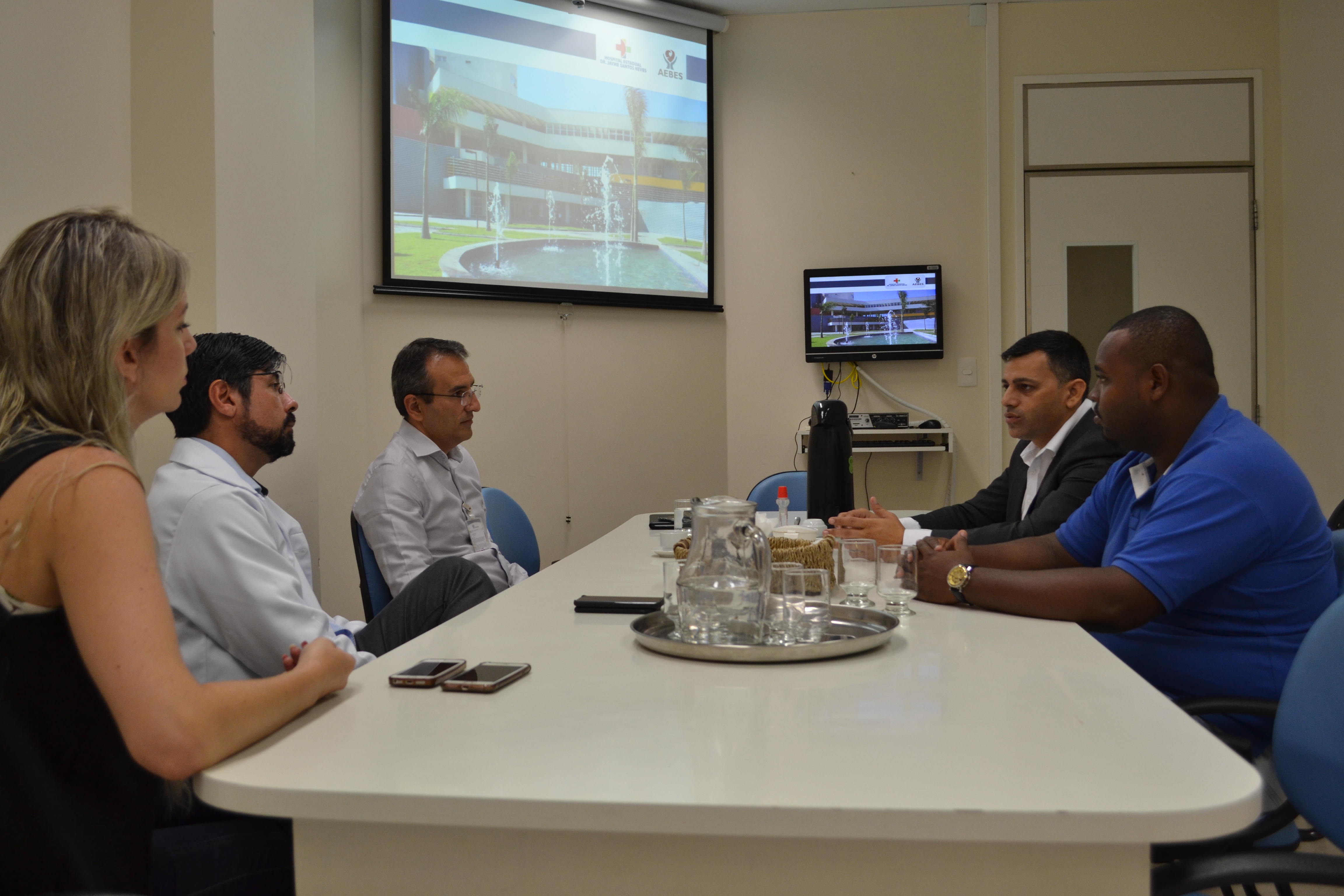 Câmara Municipal de Linhares conhece trabalho desenvolvido por Organização Social no Hospital Estadual Dr. Jayme Santos Neves