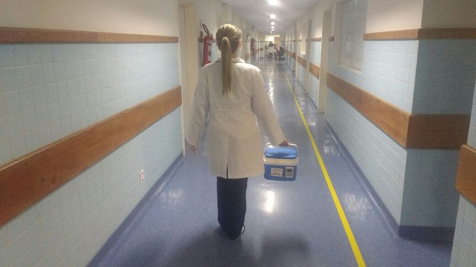 HSL_CaixaTransporteDeCorneas