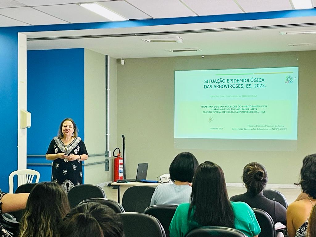 Médica infectologista e epidemiologista da Sesa -  Theresa Cristina Cardoso da Silva